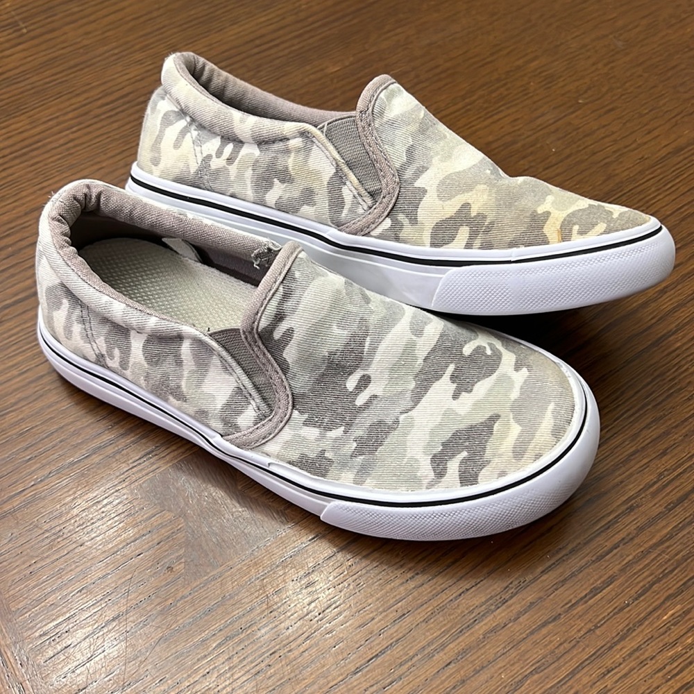 Gently used Slip on’s. Size 1